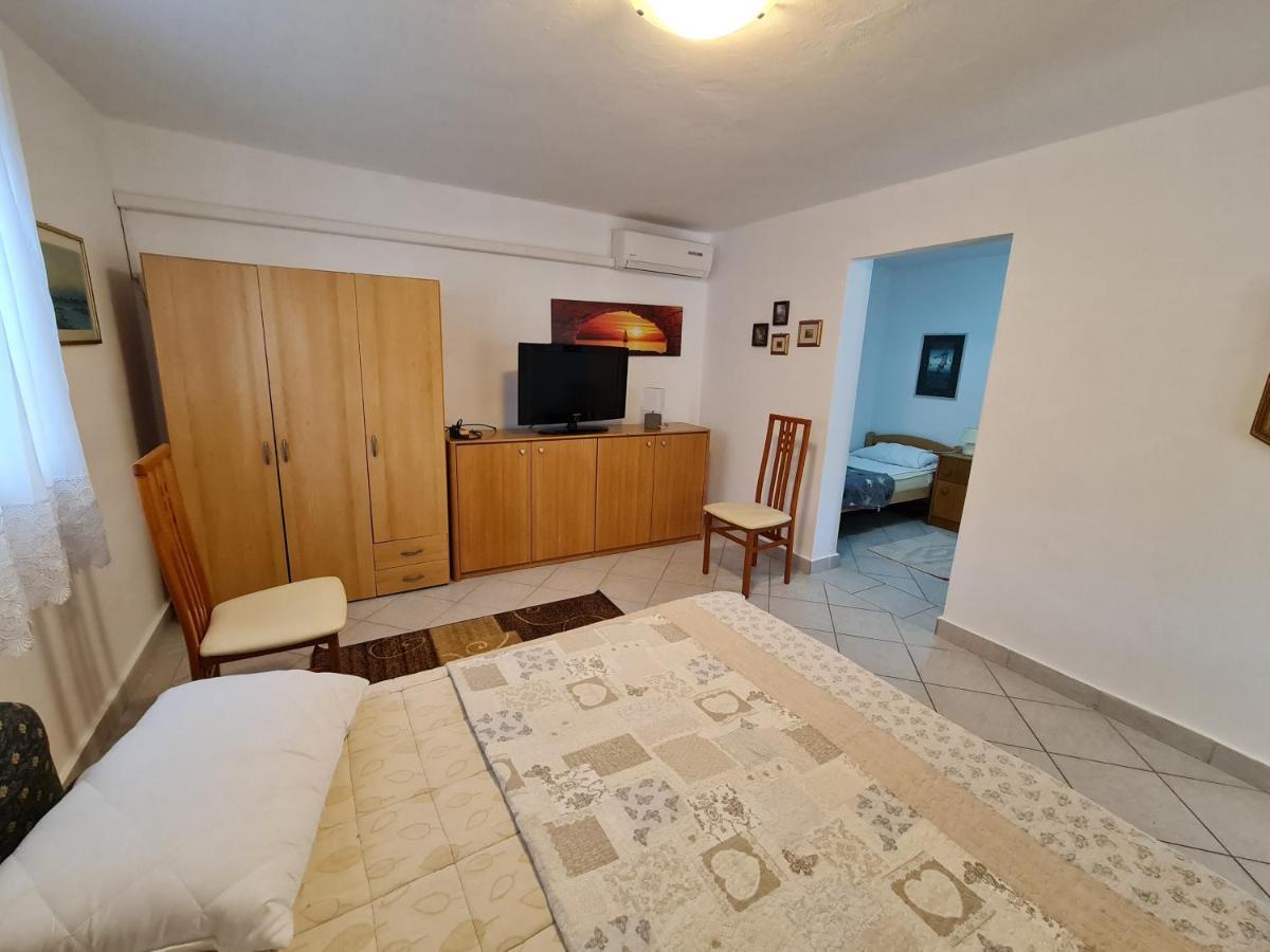 Appartement Apartma Pina à Izola Extérieur photo
